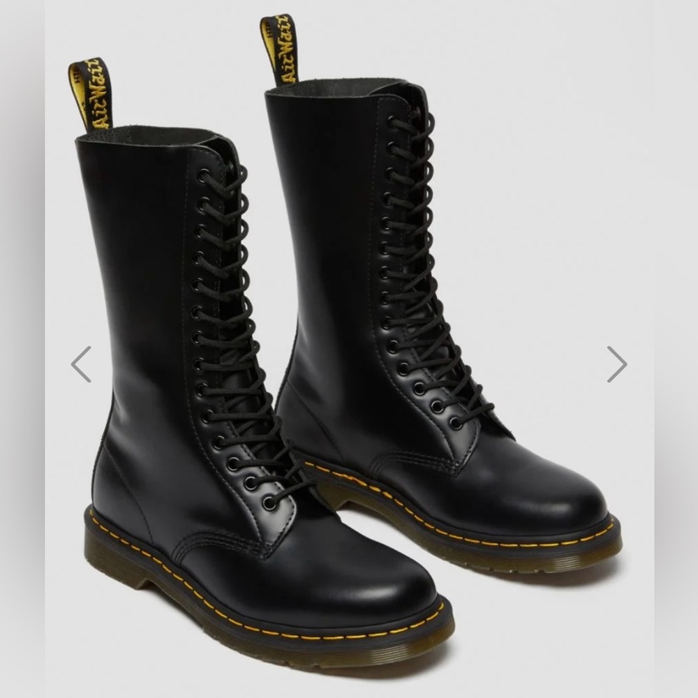 Dr. Marten 1914 Smooth 14 hole boots